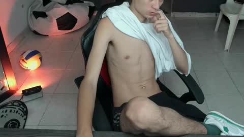 mattias     online show from 03/12/25, 03:40