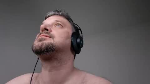 mattoz770045 online show from 12/01/25, 09:36