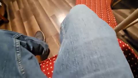 Snapshot of mattsnicecock chatting on 01/10/25, 05:45 mattsnicecock online show from 01/10/25, 05:45