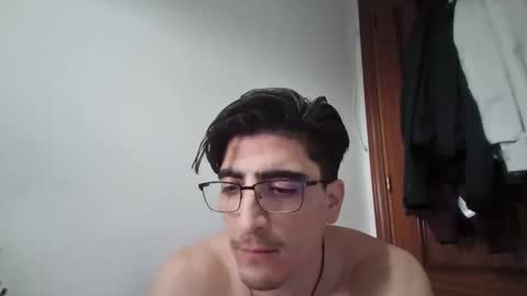 Snapshot of mattzz13 chatting on 03/04/26, 04:02 mattzz13 online show from 03/04/26, 04:02