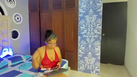 Snapshot of mature_bigass__ chatting on 02/19/25, 12:00 Maria online show from 02/19/25, 12:00