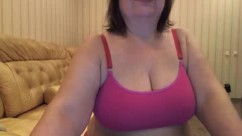 Snapshot of mature_cat chatting on 01/22/25, 02:37 Cat online show from 01/22/25, 02:37