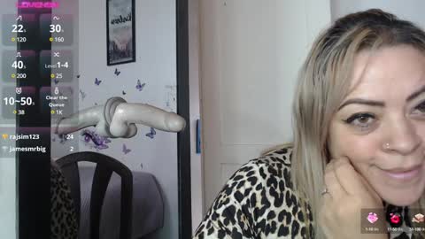 Snapshot of mature_liaa chatting on 01/28/25, 05:14 Mature liaa online show from 01/28/25, 05:14