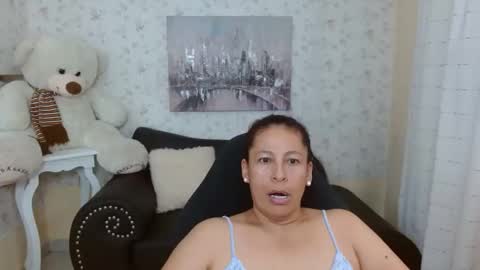 Snapshot of mature_martina_ chatting on 04/19/26, 06:10 Martina online show from 04/19/26, 06:10