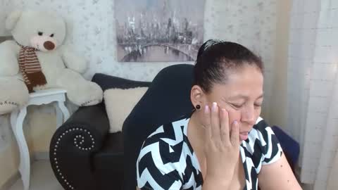 Snapshot of mature_martina_ chatting on 04/20/26, 08:43 Martina online show from 04/20/26, 08:43