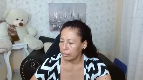 Snapshot of mature_martina_ chatting on 04/21/26, 04:19 Martina online show from 04/21/26, 04:19