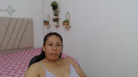 Snapshot of mature_martina_ chatting on 04/23/26, 08:24 Martina online show from 04/23/26, 08:24