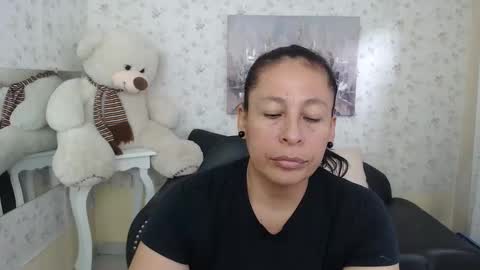 Snapshot of mature_martina_ chatting on 05/04/26, 09:00 Martina online show from 05/04/26, 09:00
