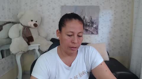 Snapshot of mature_martina_ chatting on 05/06/26, 08:25 Martina online show from 05/06/26, 08:25