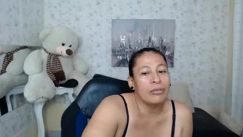 Snapshot of mature_martina_ chatting on 05/07/26, 11:32 Martina online show from 05/07/26, 11:32