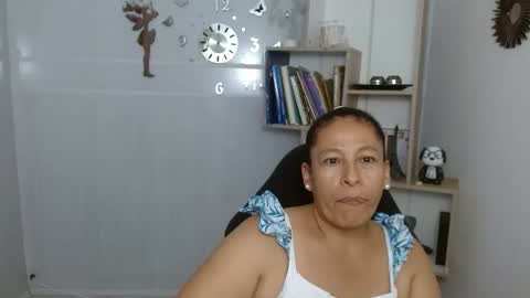 Snapshot of mature_martina_ chatting on 05/09/26, 11:10 Martina online show from 05/09/26, 11:10