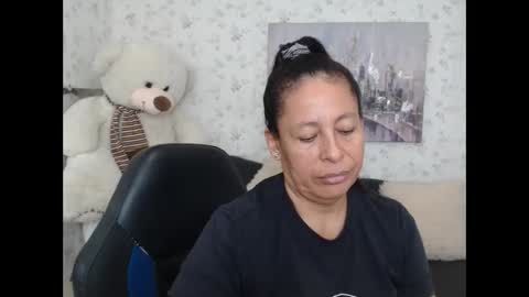 Snapshot of mature_martina_ chatting on 05/11/26, 09:45 Martina online show from 05/11/26, 09:45