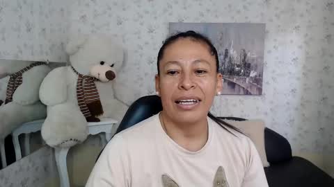 Snapshot of mature_martina_ chatting on 05/19/26, 09:54 Martina online show from 05/19/26, 09:54