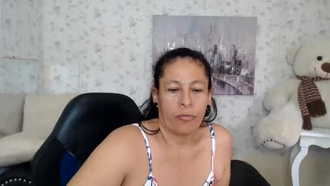 Snapshot of mature_martina_ chatting on 05/31/26, 01:18 Martina online show from 05/31/26, 01:18