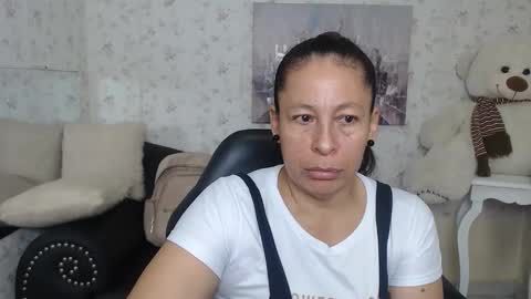 Snapshot of mature_martina_ chatting on 06/01/26, 10:00 Martina online show from 06/01/26, 10:00