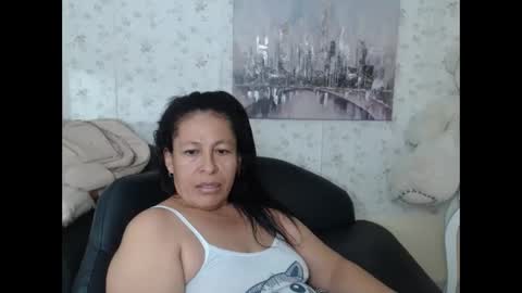 Snapshot of mature_martina_ chatting on 06/05/26, 06:52 Martina online show from 06/05/26, 06:52