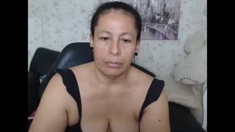Snapshot of mature_martina_ chatting on 06/09/26, 09:10 Martina online show from 06/09/26, 09:10