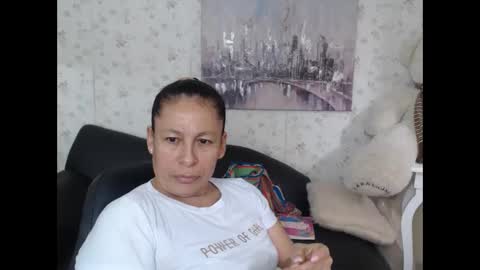 Snapshot of mature_martina_ chatting on 06/10/26, 09:14 Martina online show from 06/10/26, 09:14