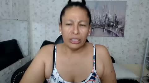 Snapshot of mature_martina_ chatting on 07/11/26, 12:46 Martina online show from 07/11/26, 12:46
