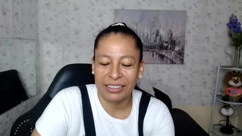 Snapshot of mature_martina_ chatting on 07/11/26, 10:00 Martina online show from 07/11/26, 10:00