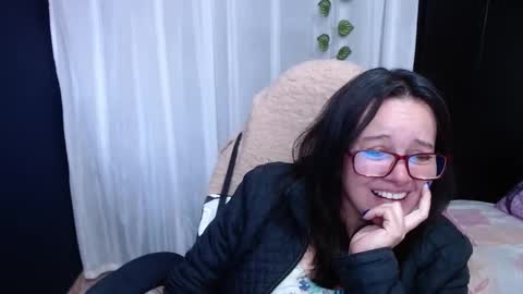 Snapshot of mature_wolf chatting on 01/09/25, 03:55 Sonia online show from 01/09/25, 03:55