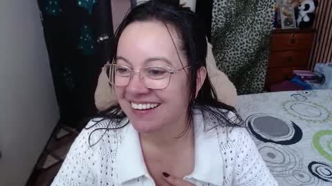 Sonia online show from 12/15/25, 04:00