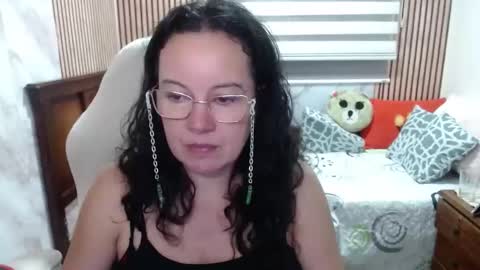 Sonia online show from 05/05/26, 05:32
