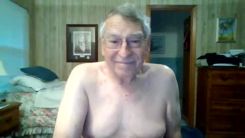 Snapshot of maturecouple1954 chatting on 04/01/26, 11:33 SXECPL55 at G mail Dot Com online show from 04/01/26, 11:33