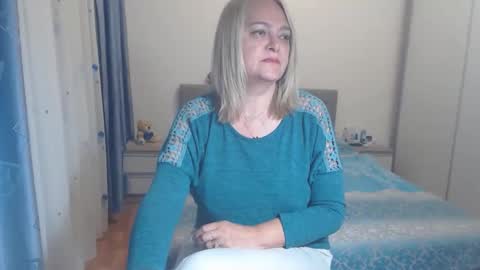 Snapshot of maturediana chatting on 05/02/26, 01:54 maturediana online show from 05/02/26, 01:54