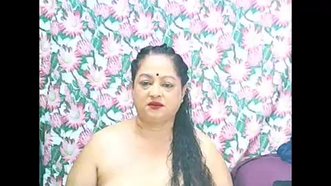 Snapshot of matureindian654u chatting on 06/27/26, 06:57 matureindian654u online show from 06/27/26, 06:57