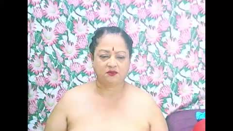 Snapshot of matureindian654u chatting on 07/01/26, 05:45 matureindian654u online show from 07/01/26, 05:45