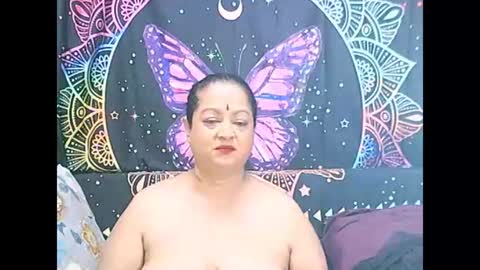 Snapshot of matureindian654u chatting on 07/13/26, 06:44 matureindian654u online show from 07/13/26, 06:44
