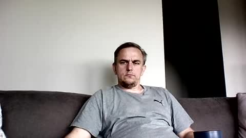 Snapshot of matureontheedge chatting on 07/18/26, 07:01 matureontheedge online show from 07/18/26, 07:01