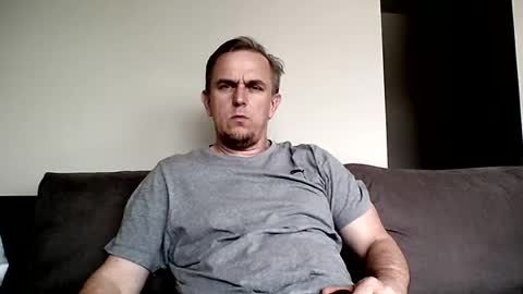 Snapshot of matureontheedge chatting on 07/19/26, 10:52 matureontheedge online show from 07/19/26, 10:52