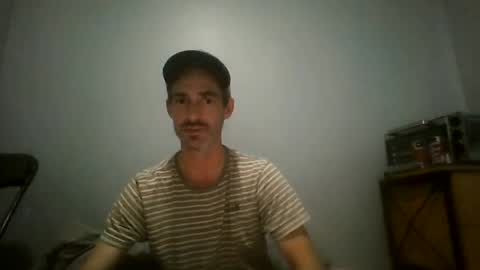 Snapshot of maubecaron1 chatting on 09/26/25, 02:54 ken34yee online show from 09/26/25, 02:54