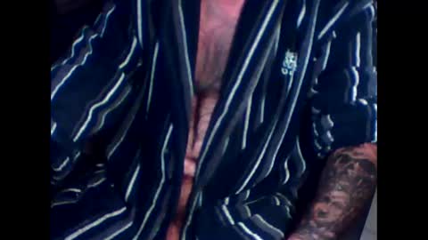 mauni1964 online show from 12/04/25, 03:27