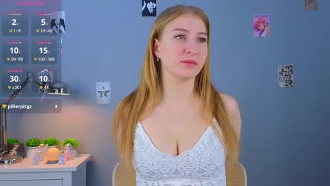 Snapshot of maureencoombs chatting on 10/17/25, 04:48 maureencoombs online show from 10/17/25, 04:48