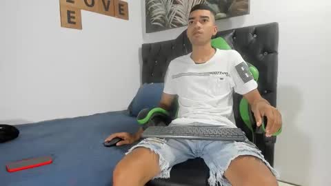 Snapshot of mauricio_smiith chatting on 03/03/26, 02:07 MAURICIO online show from 03/03/26, 02:07