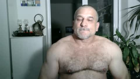Snapshot of mauro1971 chatting on 06/11/26, 02:53 mauro1971 online show from 06/11/26, 02:53