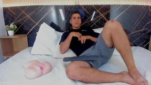 mauro_boy online show from 06/01/26, 07:48