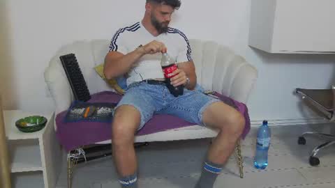 Snapshot of mauro_real_man chatting on 07/05/26, 07:10 mauro_real_man online show from 07/05/26, 07:10