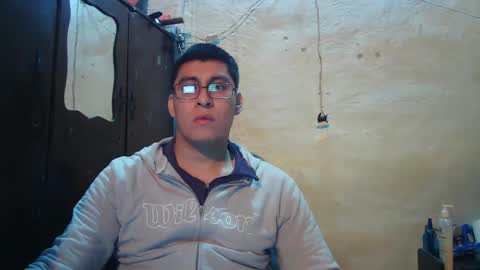 Snapshot of maurodirty chatting on 02/23/25, 07:55 Mauro online show from 02/23/25, 07:55