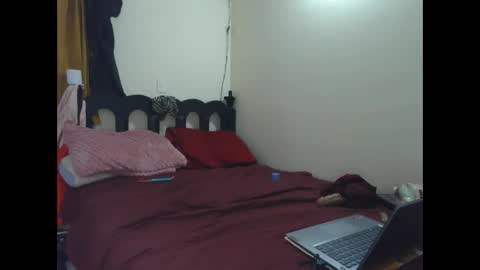 Snapshot of mauroluxandra chatting on 05/20/26, 04:24 mauroluxandra online show from 05/20/26, 04:24