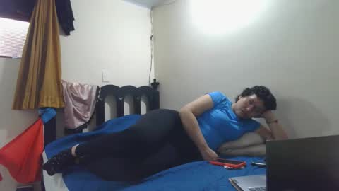 Snapshot of mauroluxandra chatting on 05/27/26, 06:05 mauroluxandra online show from 05/27/26, 06:05