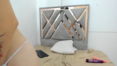 mavie_ivanova online show from 02/04/25, 10:55