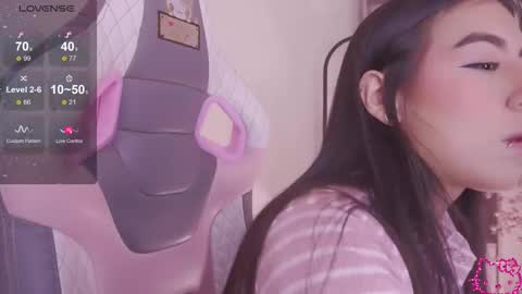 Snapshot of mavy_ chatting on 02/19/26, 07:43 MAVY online show from 02/19/26, 07:43