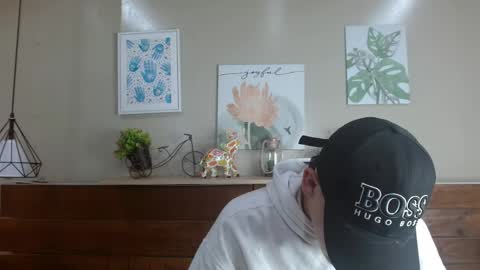 Max online show from 06/04/26, 02:56
