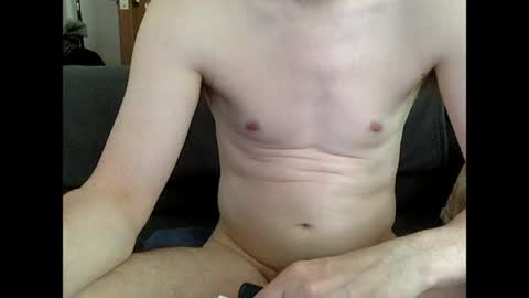 Snapshot of max380938 chatting on 05/26/26, 10:00 max380938 online show from 05/26/26, 10:00