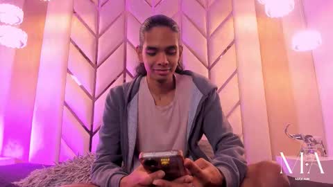 MAX online show from 01/13/26, 03:34