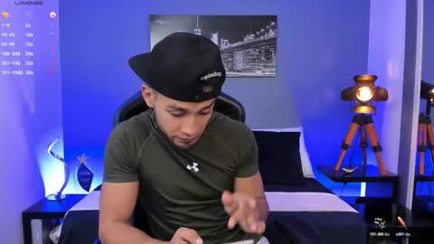 Max Conor online show from 10/11/25, 12:04